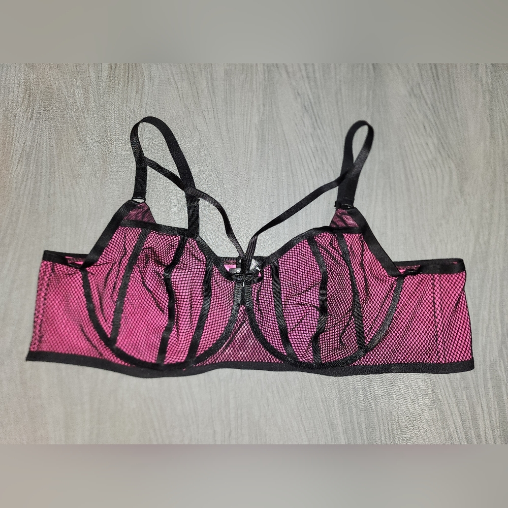 Torrid Size 4 Underwire Bra